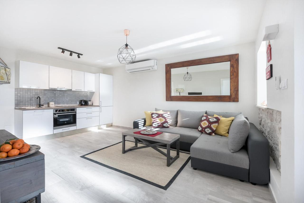 Polly Apartments With Swimming Pool Babino Polje 外观 照片