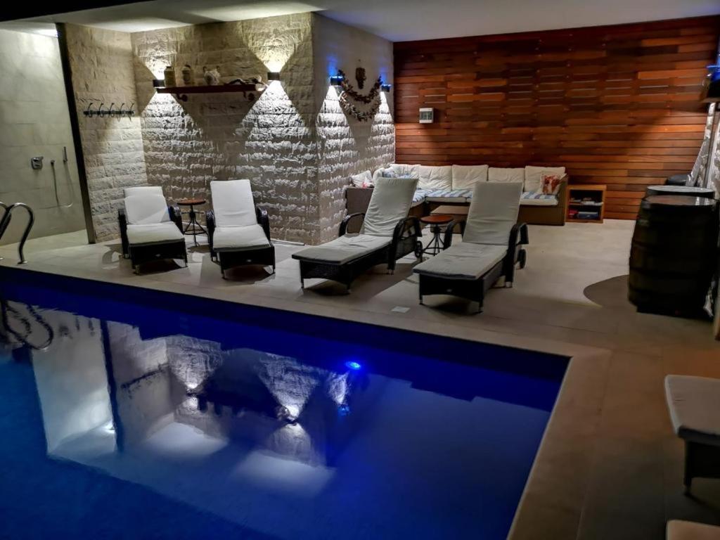 Polly Apartments With Swimming Pool Babino Polje 外观 照片